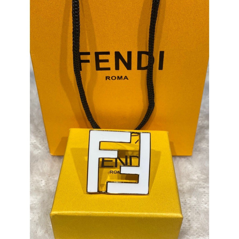  JEWELLERY FENDI BROOCH FE7
